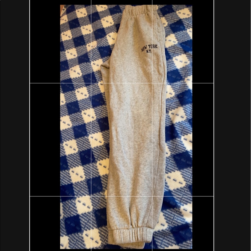 gray brandy Melville New York sweatpants